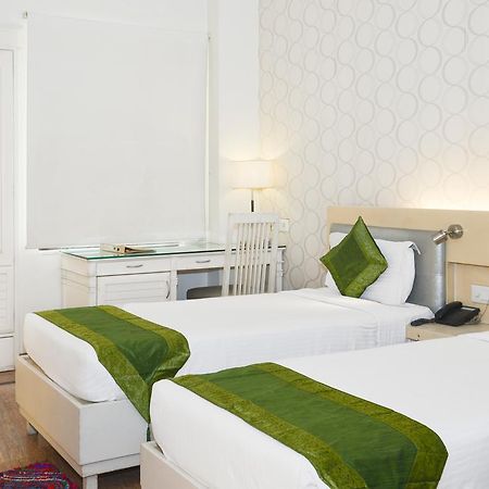 Treebo Check In By Oran Hotel New Delhi Bagian luar foto