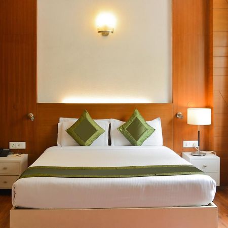 Treebo Check In By Oran Hotel New Delhi Bagian luar foto