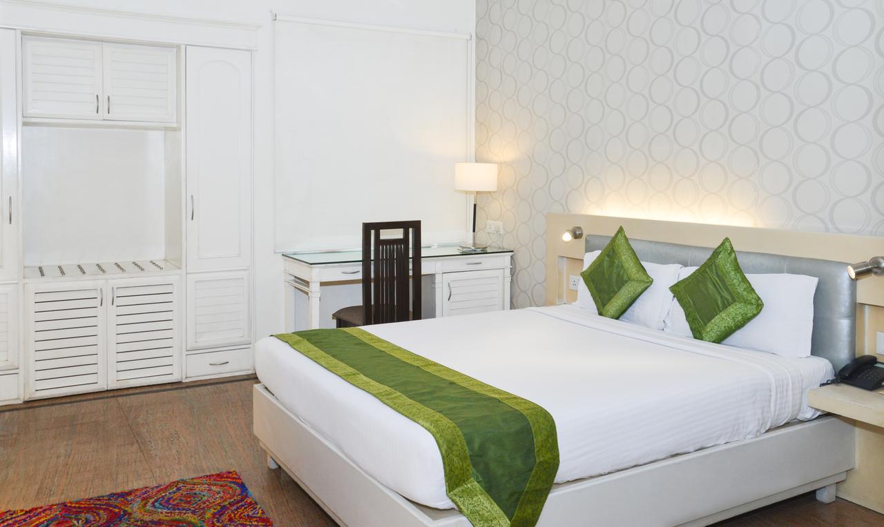 Treebo Check In By Oran Hotel New Delhi Bagian luar foto