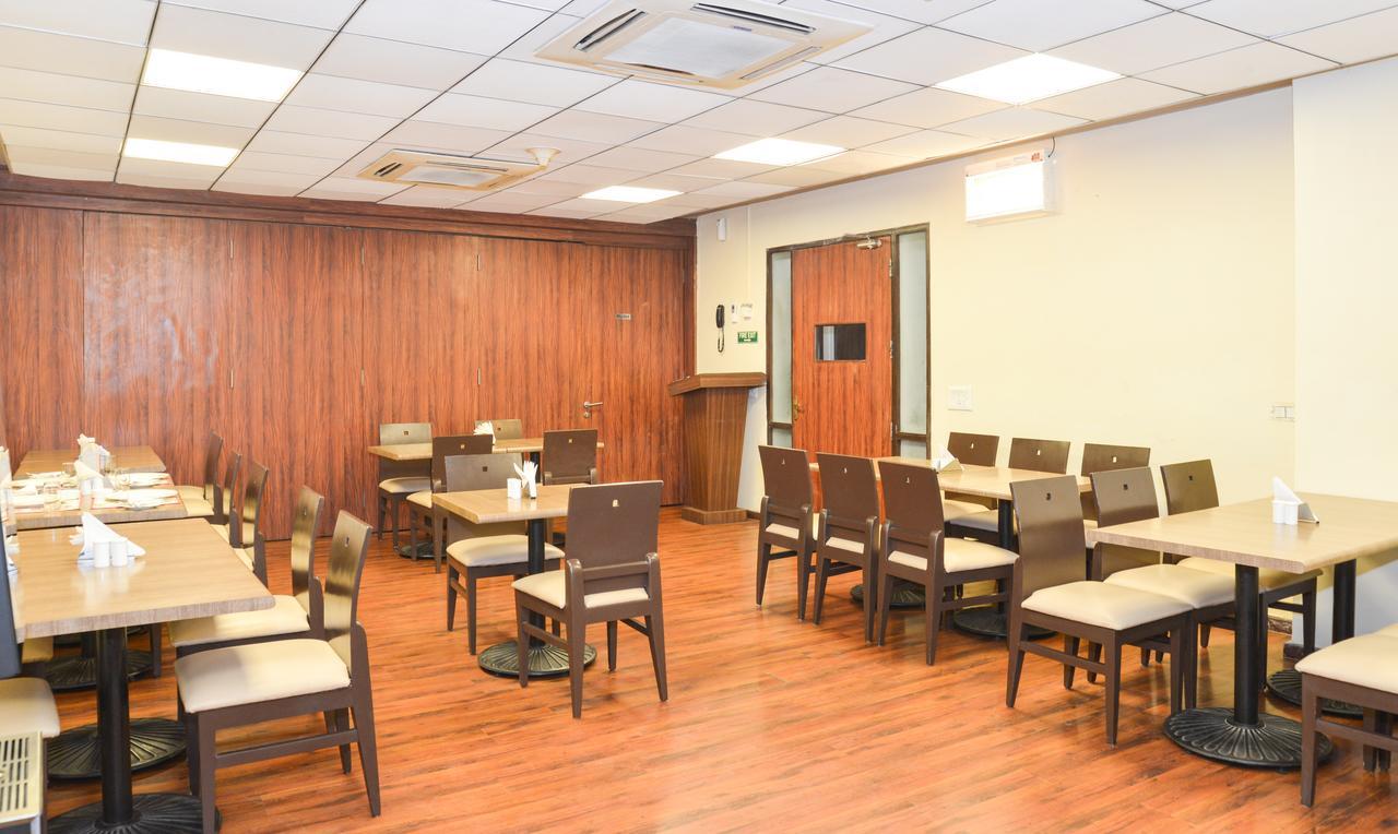 Treebo Check In By Oran Hotel New Delhi Bagian luar foto