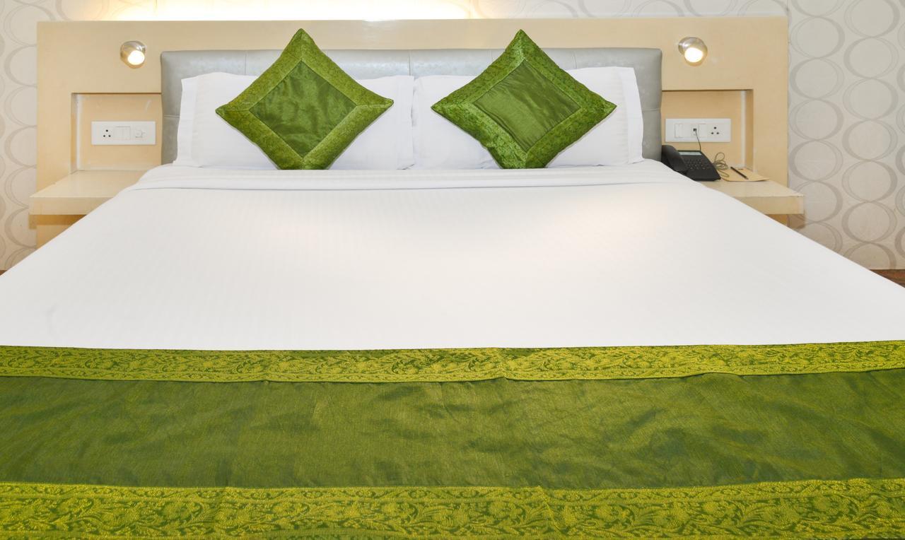 Treebo Check In By Oran Hotel New Delhi Bagian luar foto